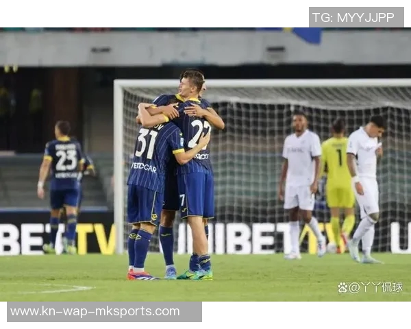 维罗纳与布雷西亚的激烈对决揭示意甲新赛季的竞争格局与球队实力对比